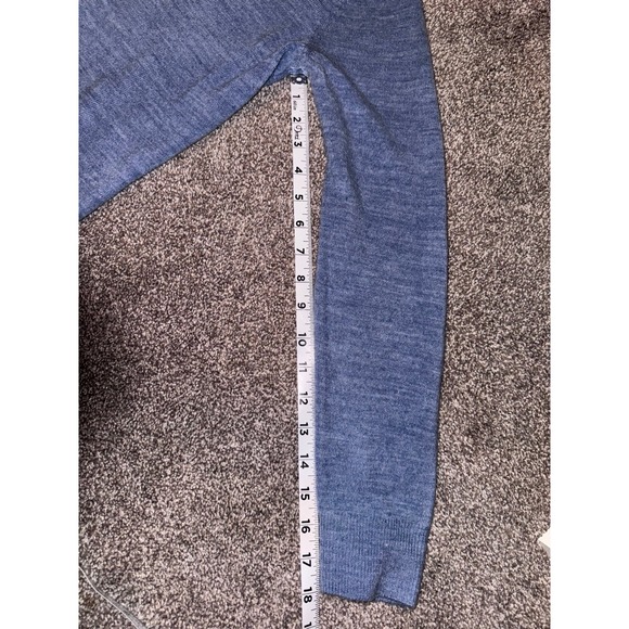 Croft & Barrow Women's Blue‎ V-Neck Sweater w/ Plaid Collared Detail/Under Layer - Picture 7 of 9